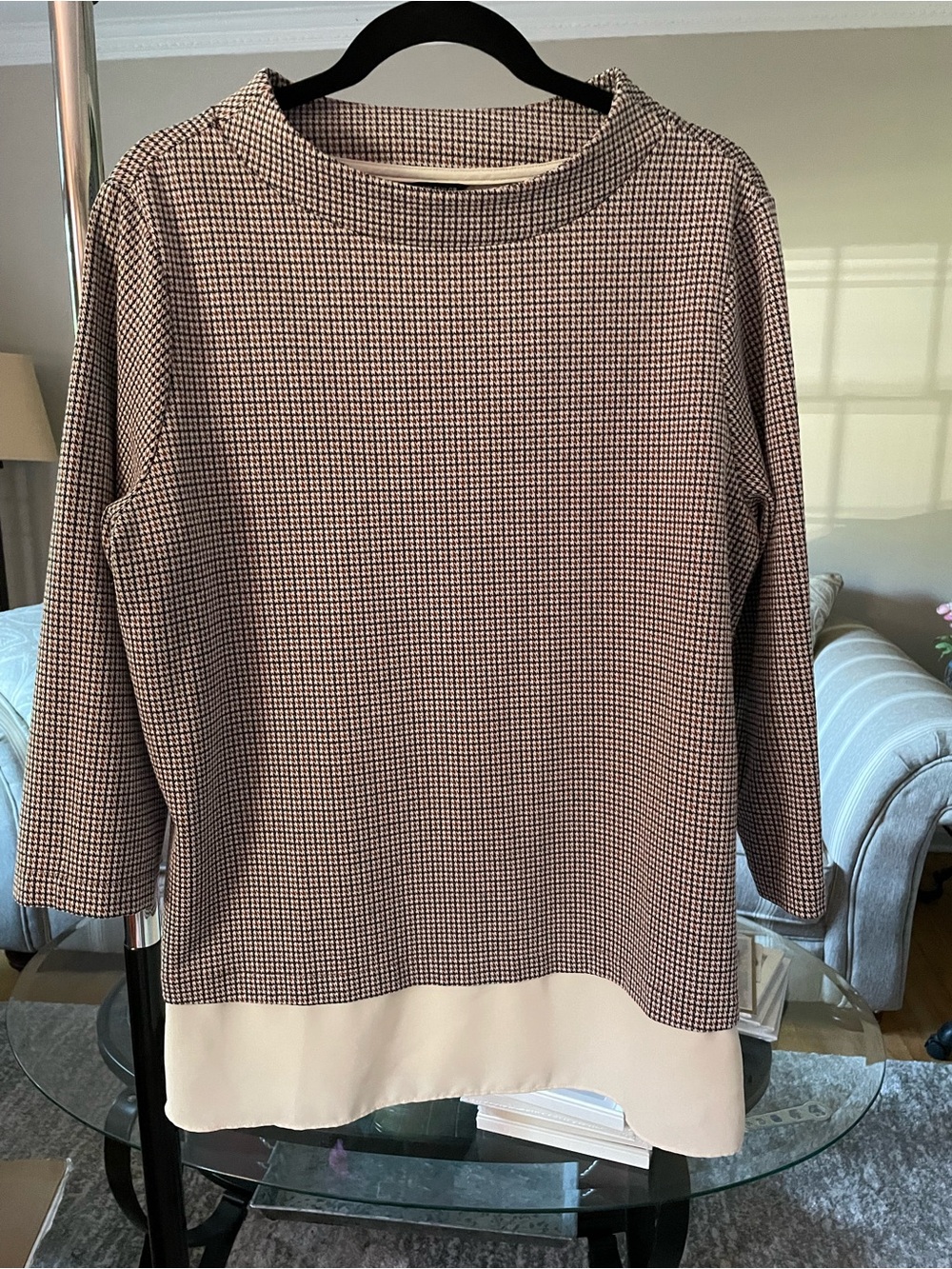 Ann Taylor Two-Tone Crewneck Tunic in Black and Cream